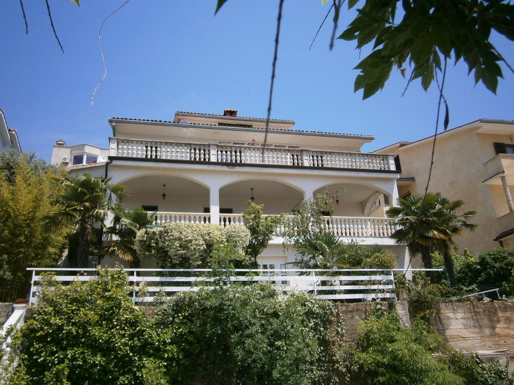 Apartments Sea And Sun Rabac Phòng bức ảnh