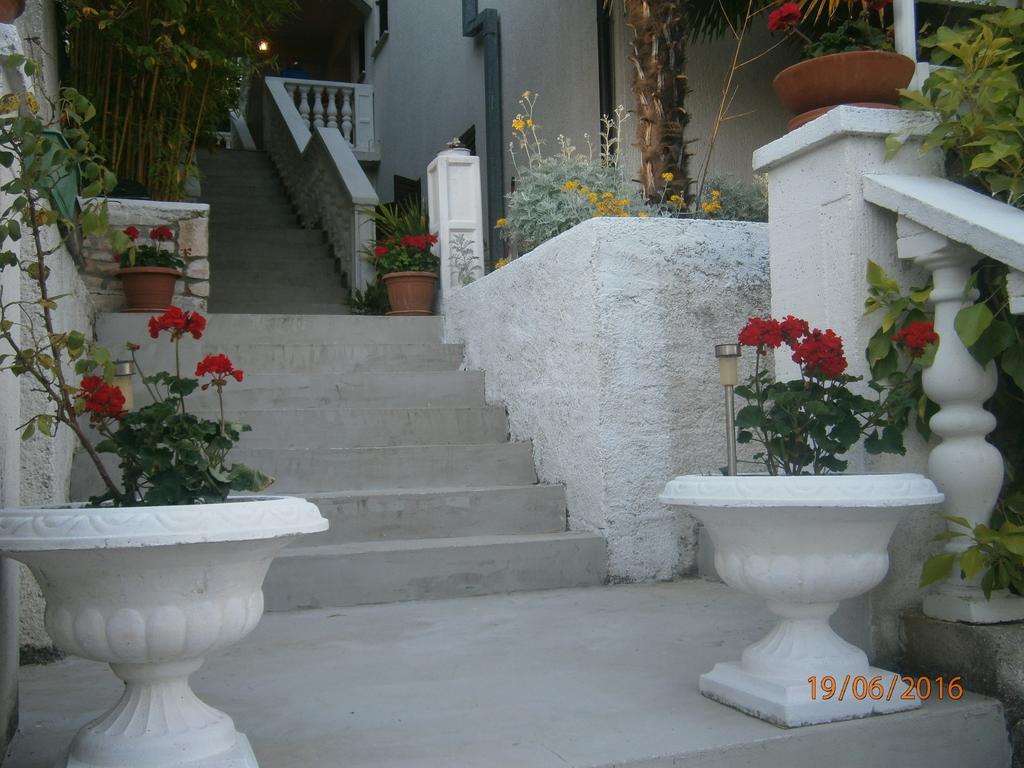 Apartments Sea And Sun Rabac Ngoại thất bức ảnh